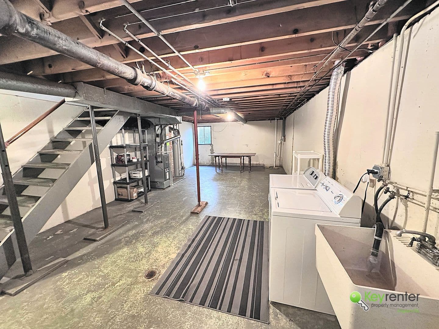 Naperville House: 16 S Huffman St,