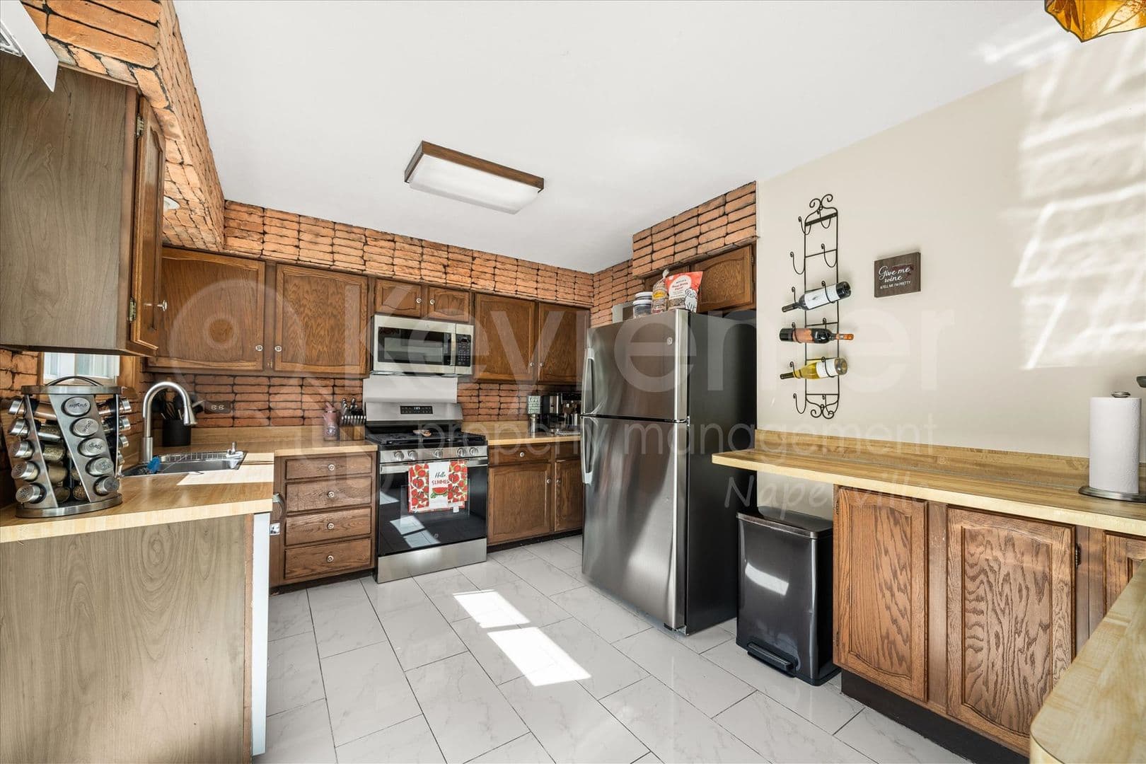 Naperville House: 1118 Needham Road