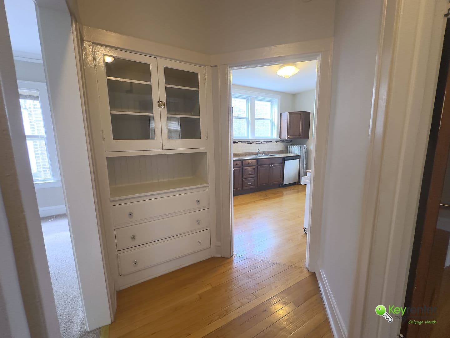 Chicago Condo: 6718 N Rockwell St  unit 2