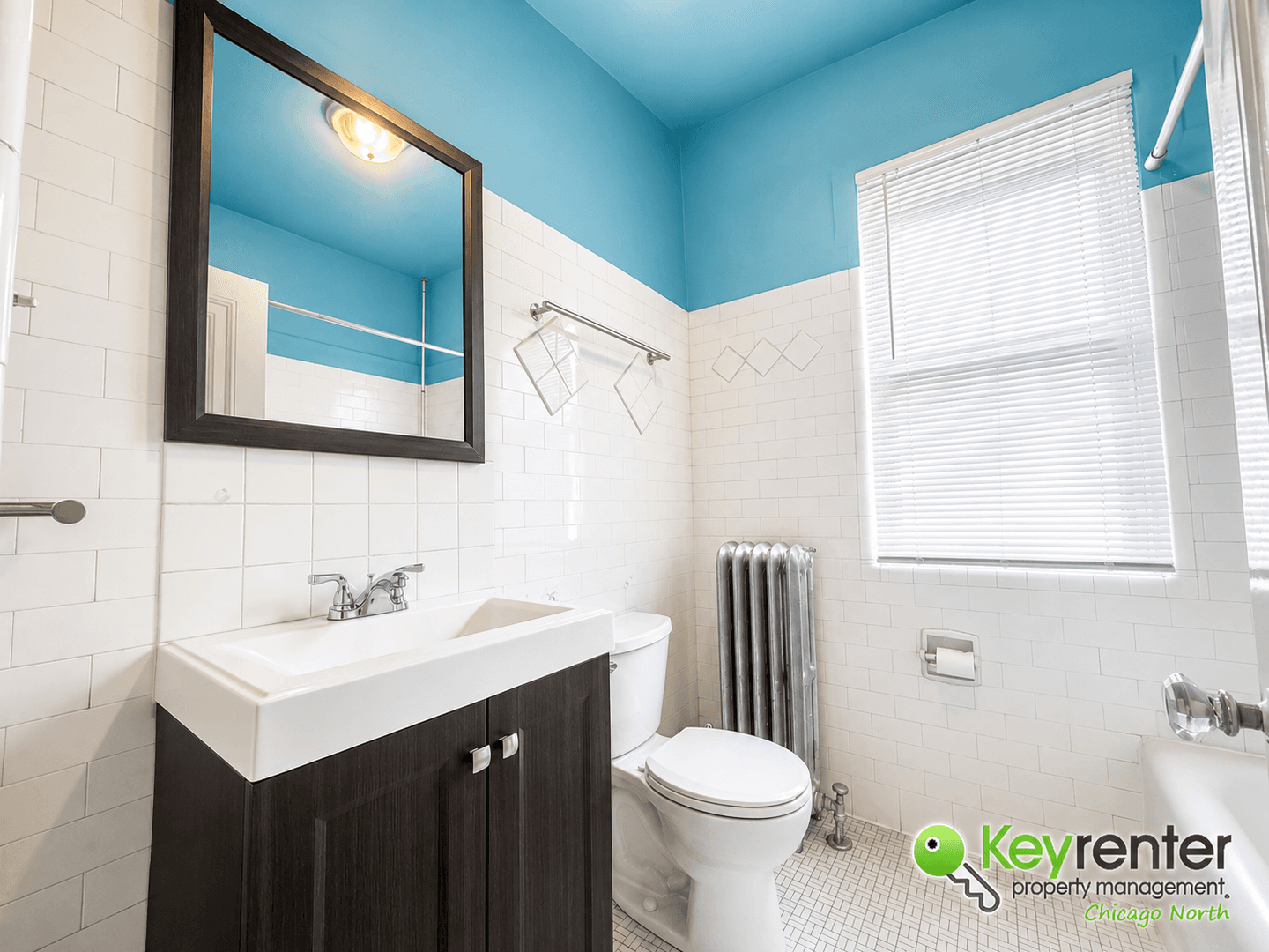 Chicago Condo: 6718 N Rockwell St  unit 2