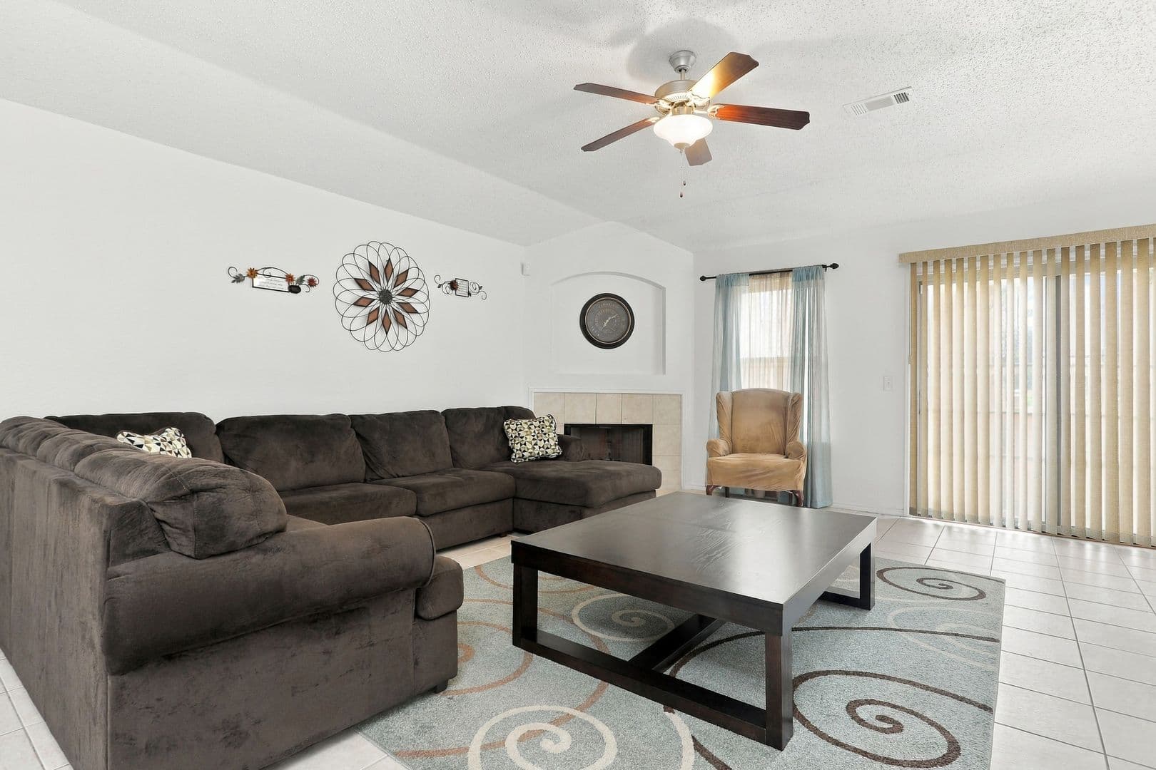 Glenn Heights House: 815 Breanna Way