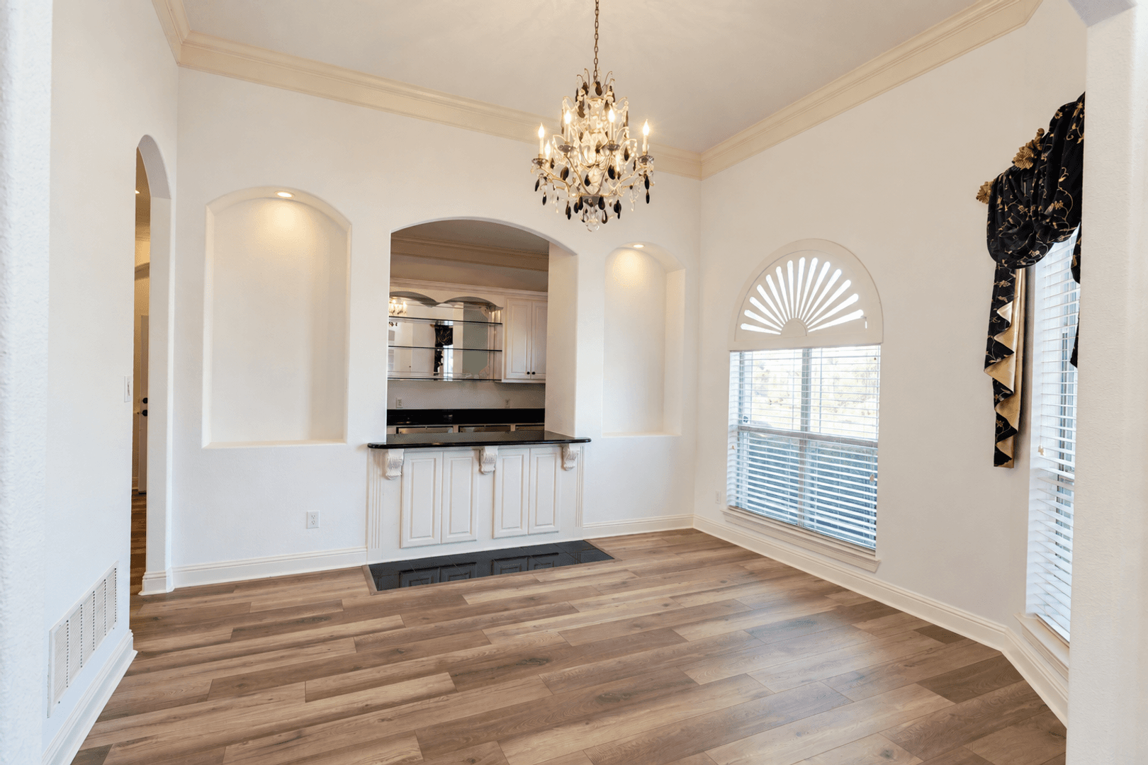 Cedar Hill House: 1428 Windmill Hill Ln