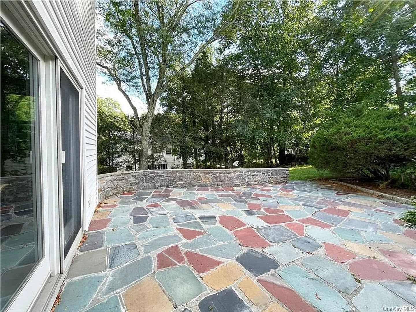 Scarsdale House: 152 Rock Creek Ln
