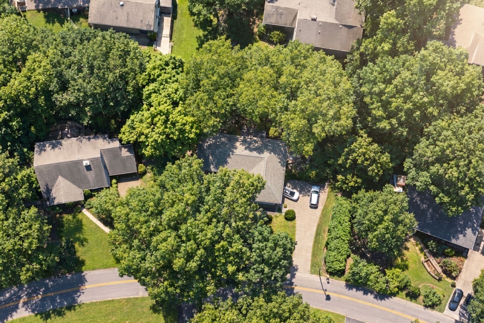 Scarsdale House: 152 Rock Creek Ln