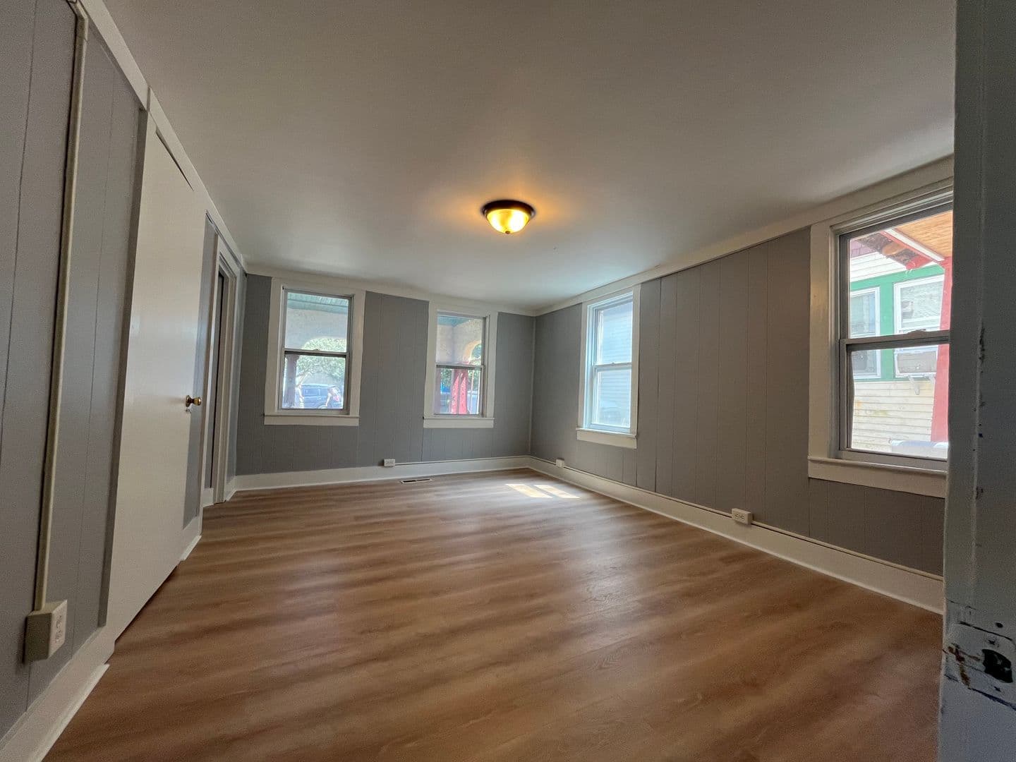 Ithaca Apartment: 510 n Albany st