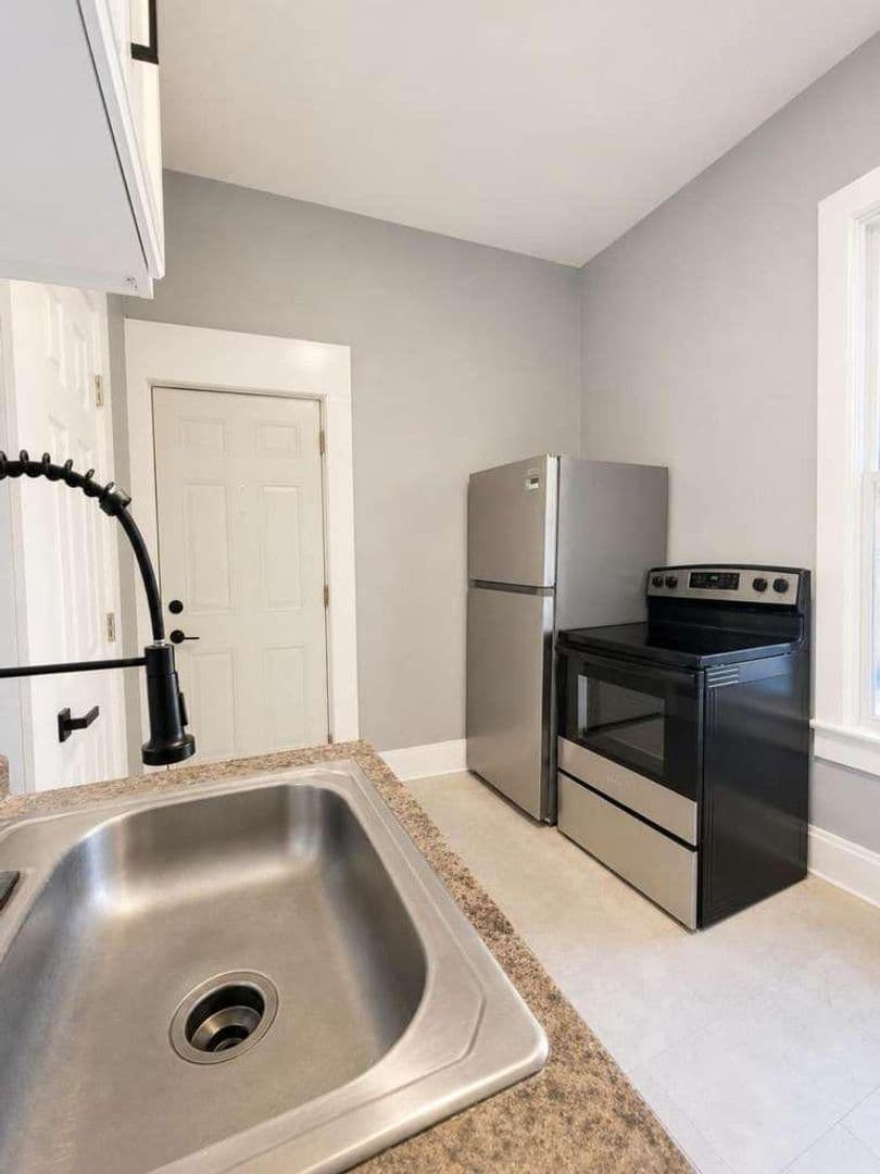 ithaca Apartment: 108 2nd st