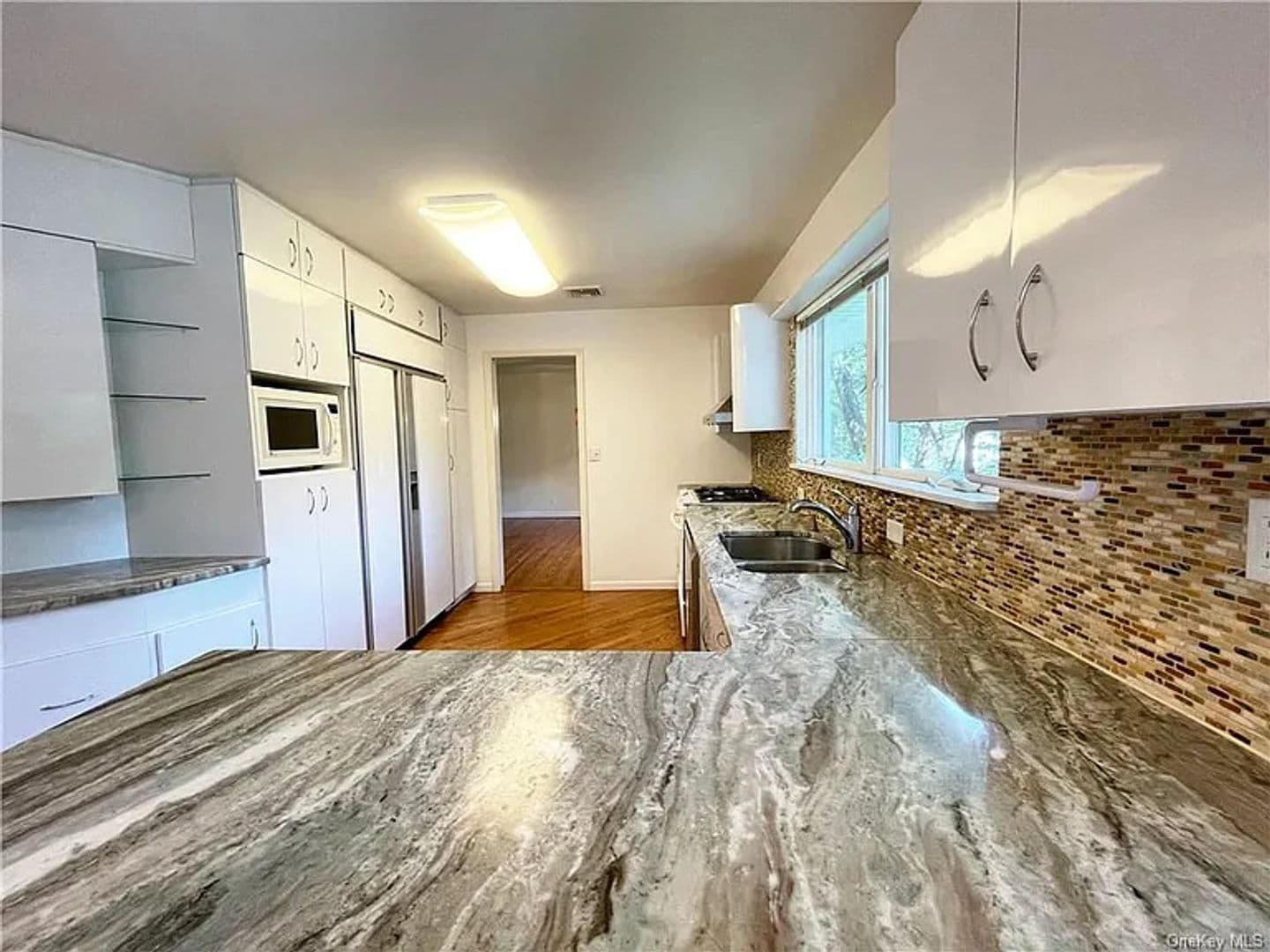 Scarsdale House: 152 Rock Creek Ln
