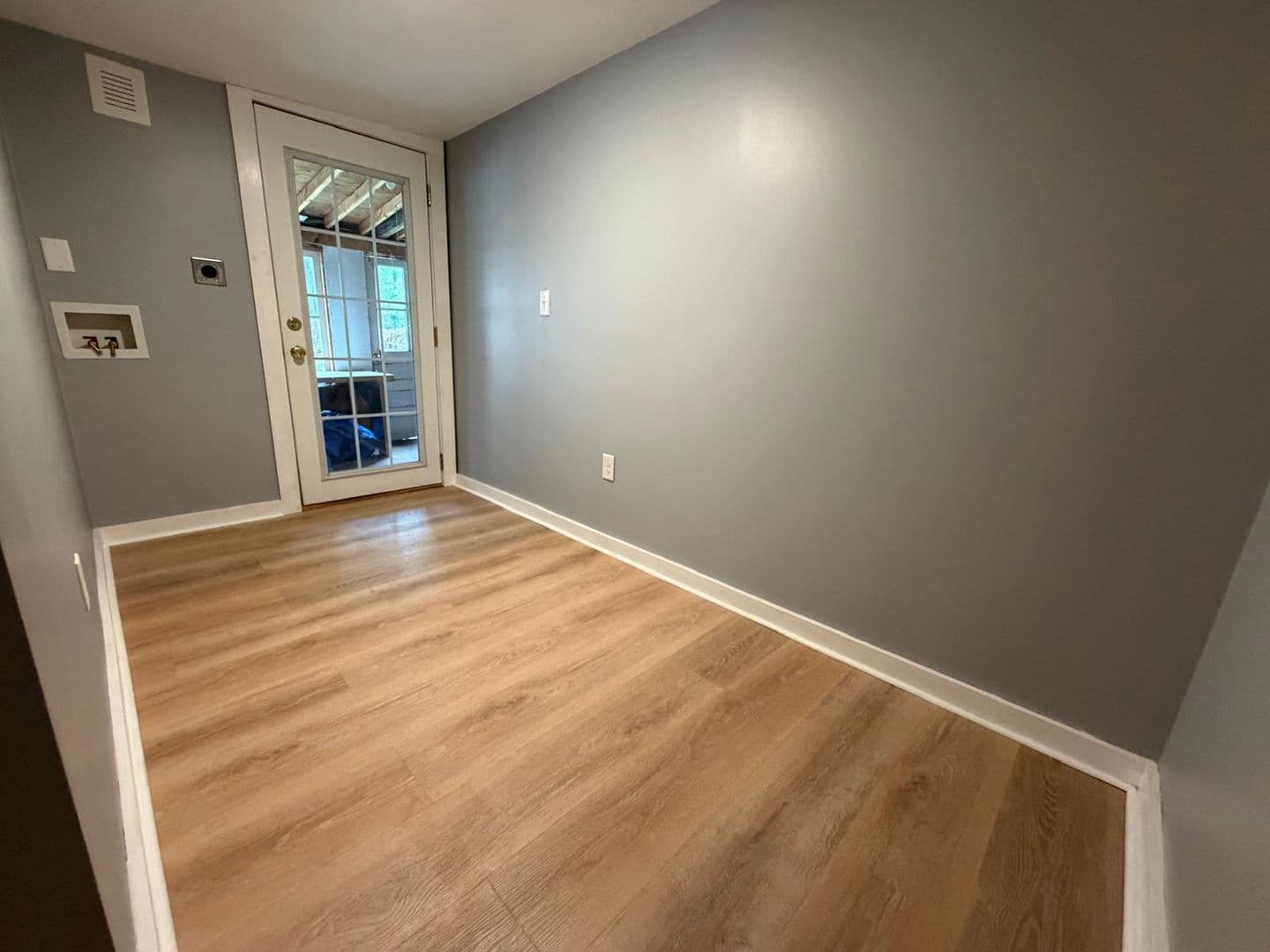 Ithaca Apartment: 510 n Albany st