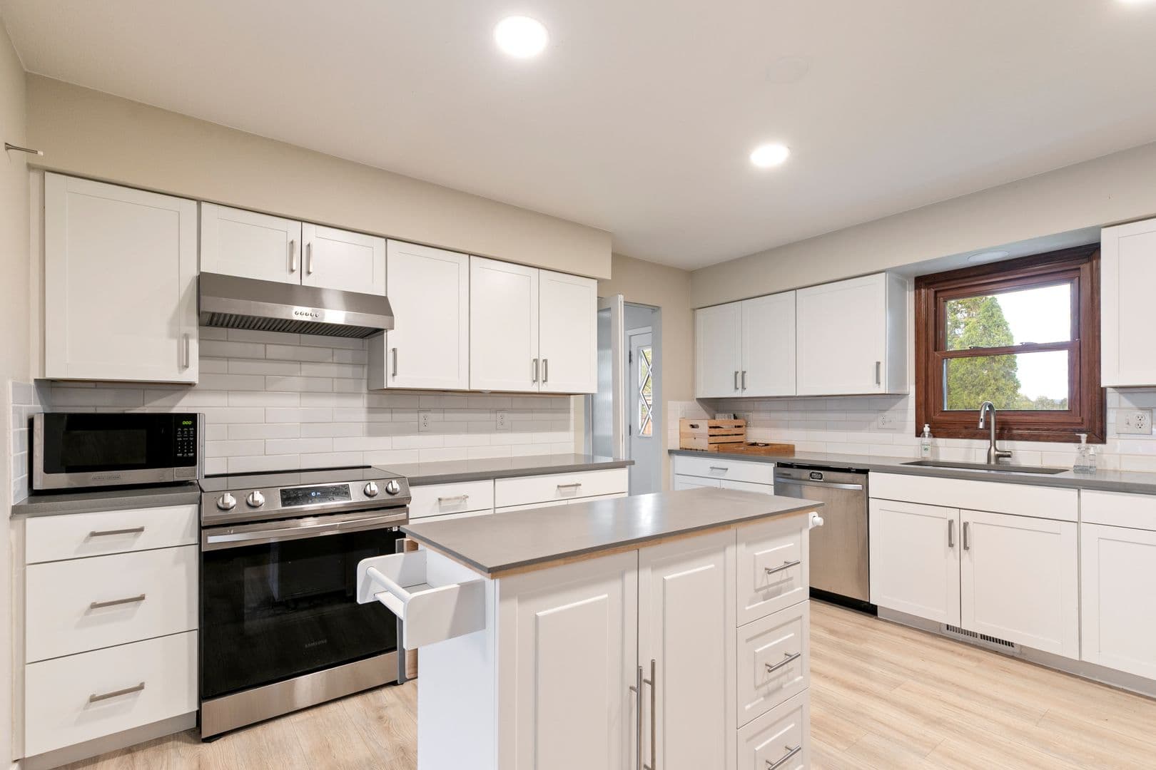 Fort Collins House: 413 Camino Del Mundo