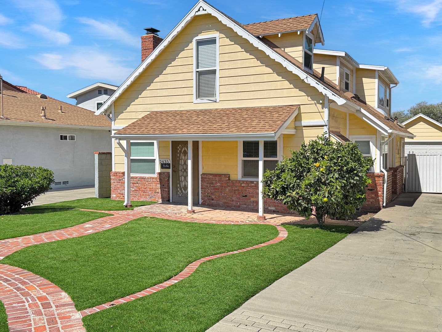 Lomita House: 2435 254th St