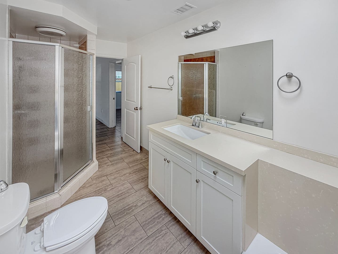 Lomita House: 2435 254th St