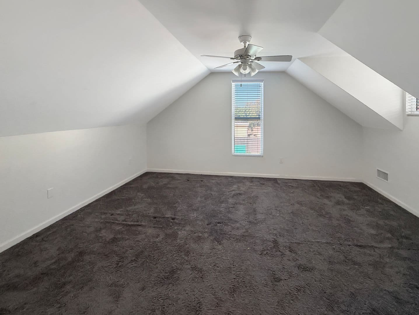 Lomita House: 2435 254th St