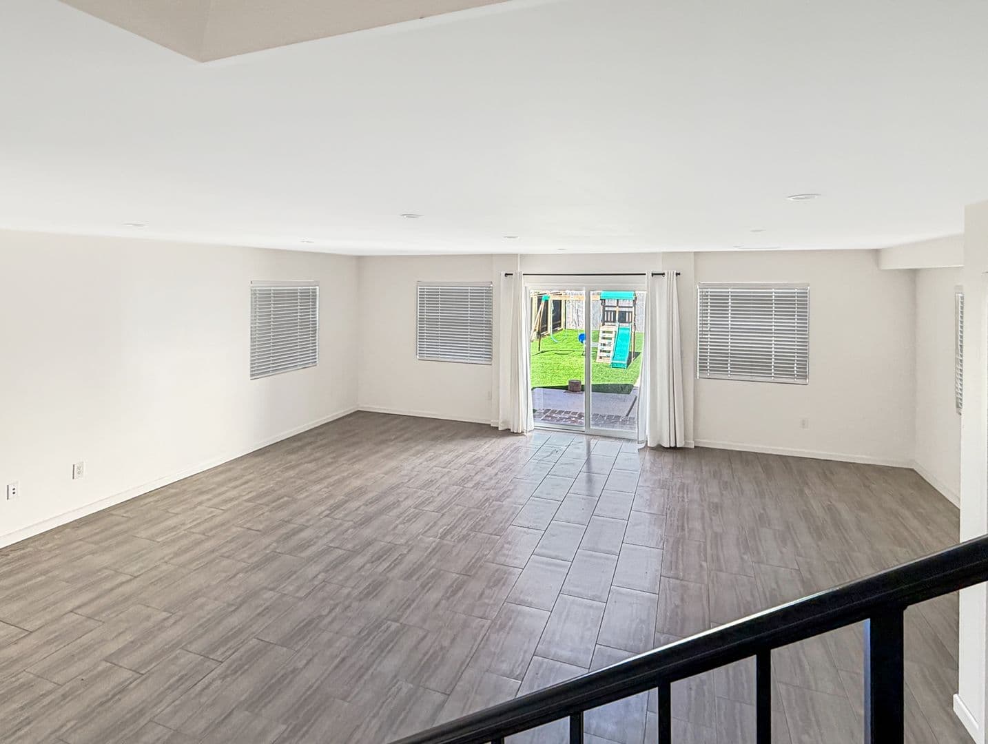 Lomita House: 2435 254th St