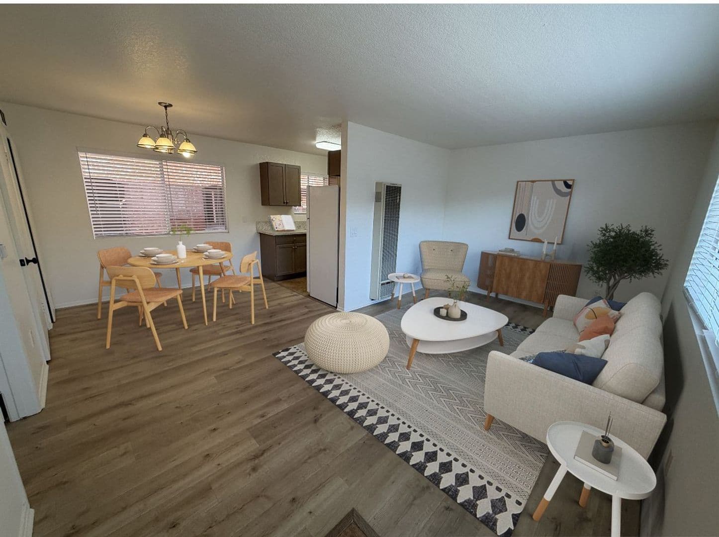 Los Angeles Apartment: 4025 Oakwood Ave