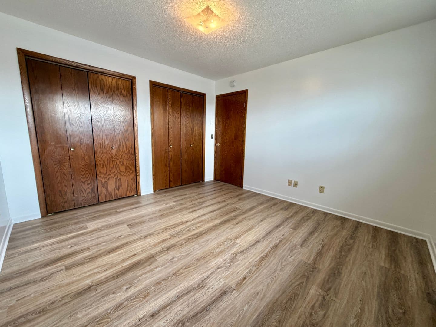 Superior Apartment: 3211 John Ave