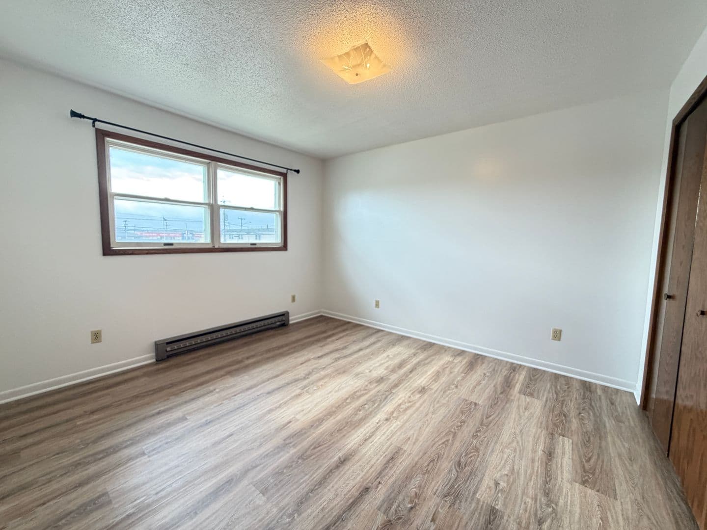 Superior Apartment: 3211 John Ave