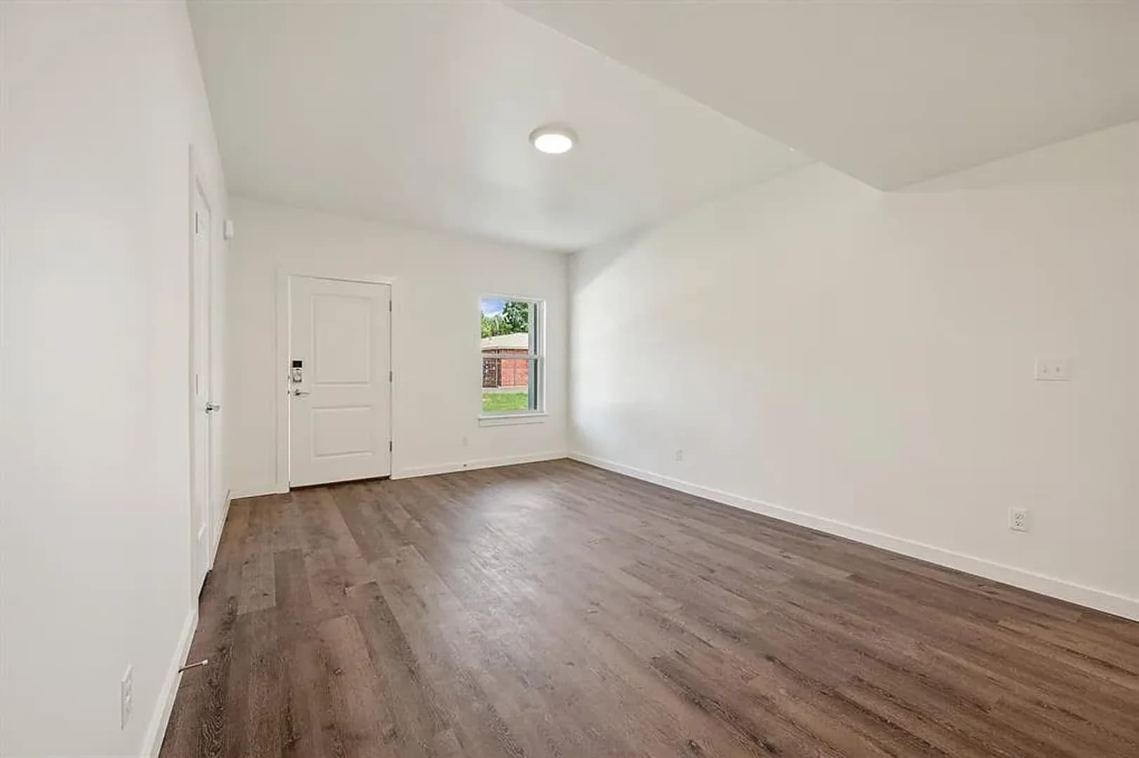 Edmond Townhome: 9 N State Street B