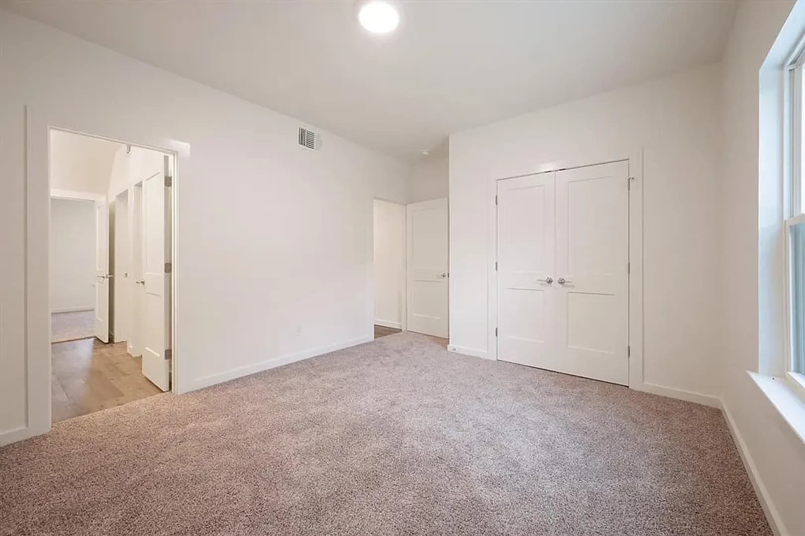 Edmond Townhome: 9 N State Street B