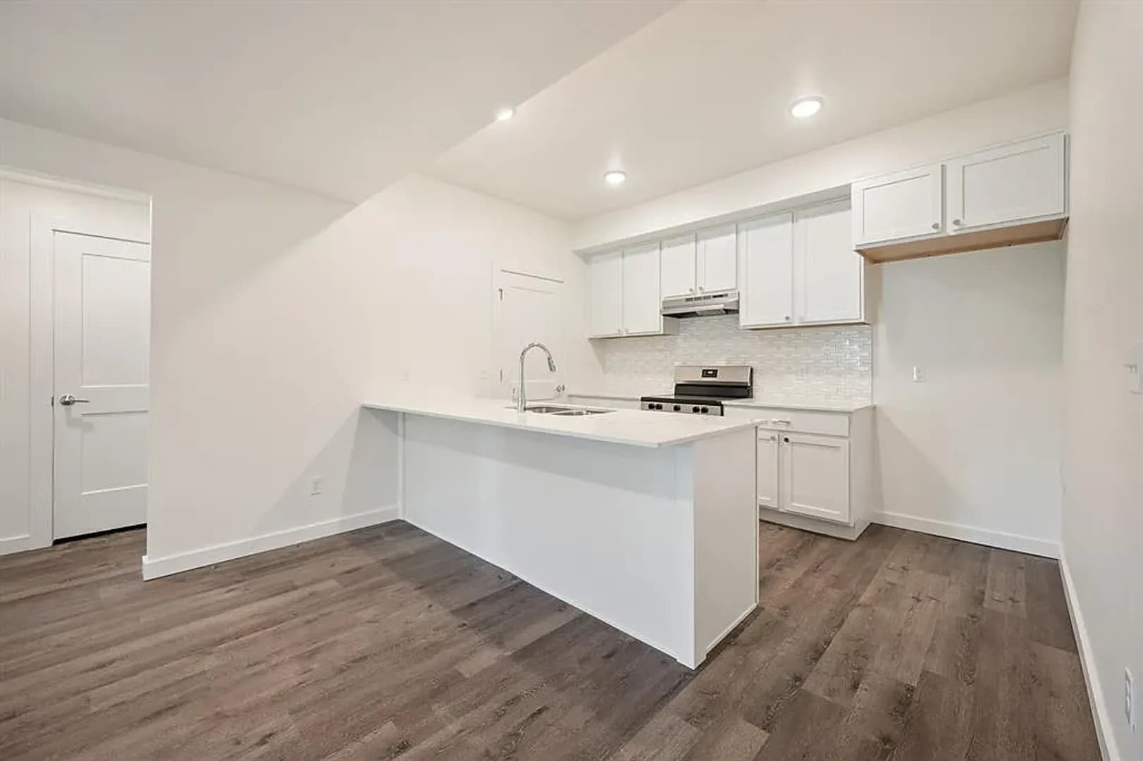 Edmond Townhome: 9 N State Street B