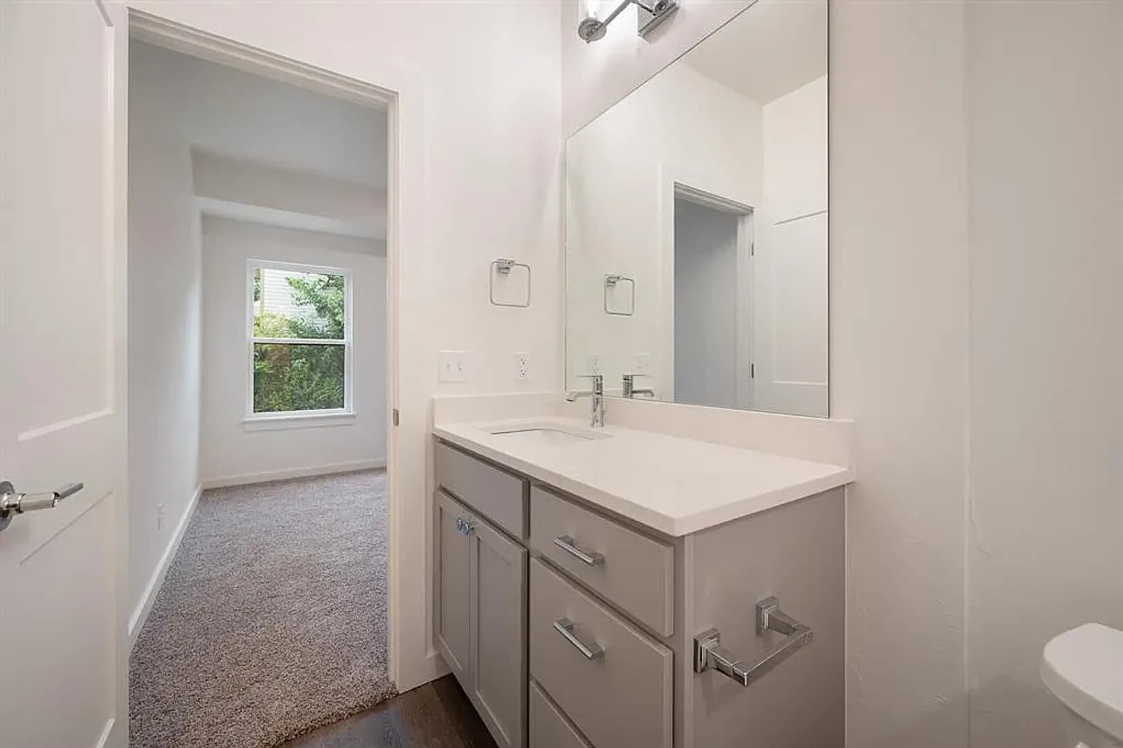 Edmond Townhome: 9 N State Street B