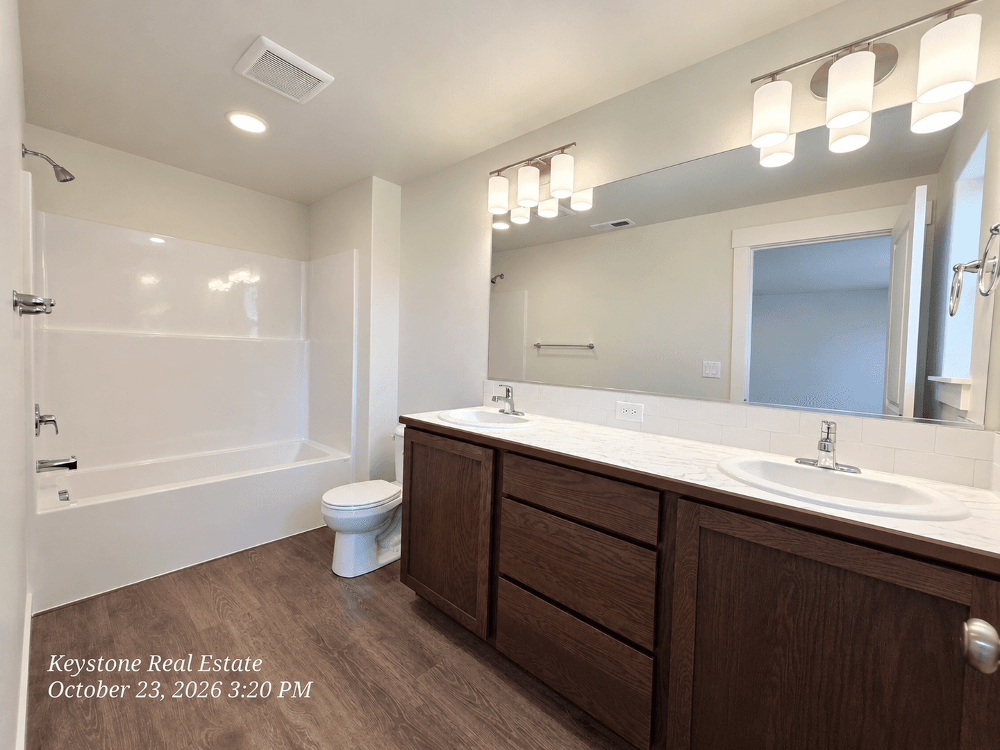 Eugene Apartment: 2588/2590 Dale Ave.
