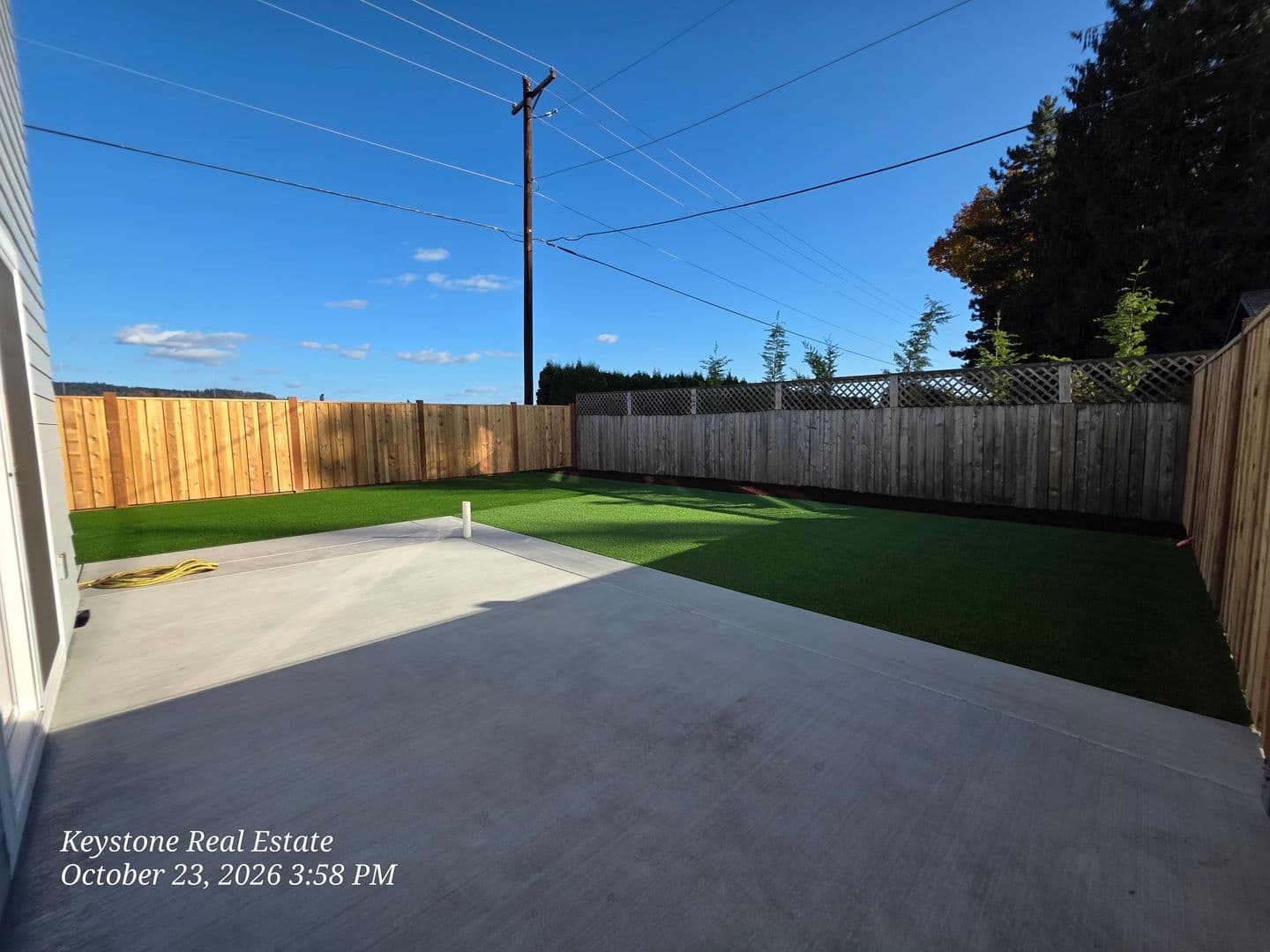 Eugene Apartment: 2588/2590 Dale Ave.