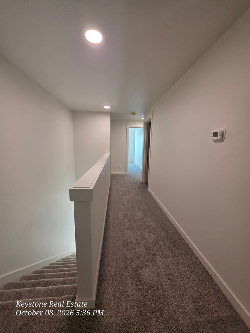 Eugene Apartment: 2588/2590 Dale Ave.