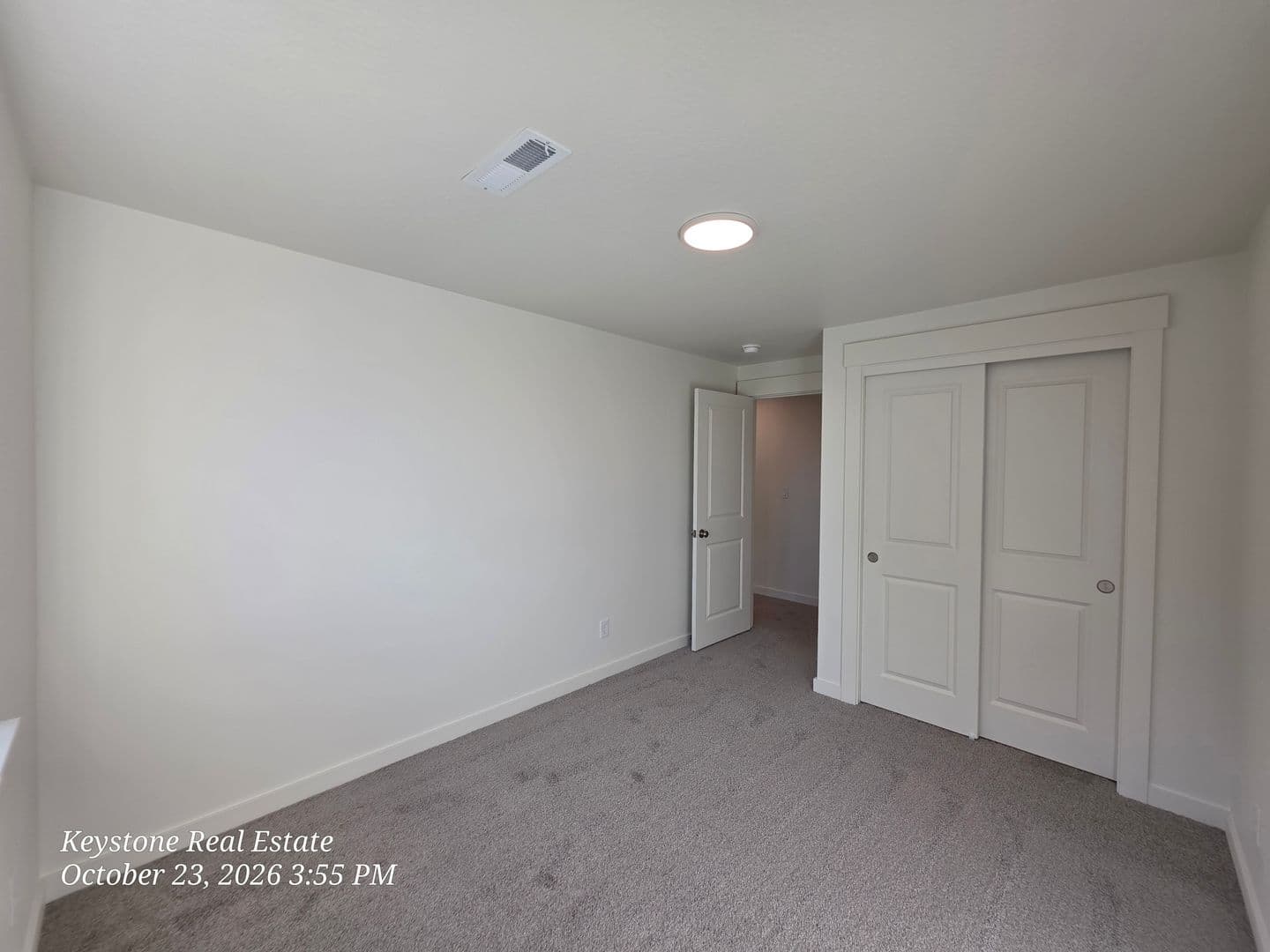 Eugene Apartment: 2588/2590 Dale Ave.