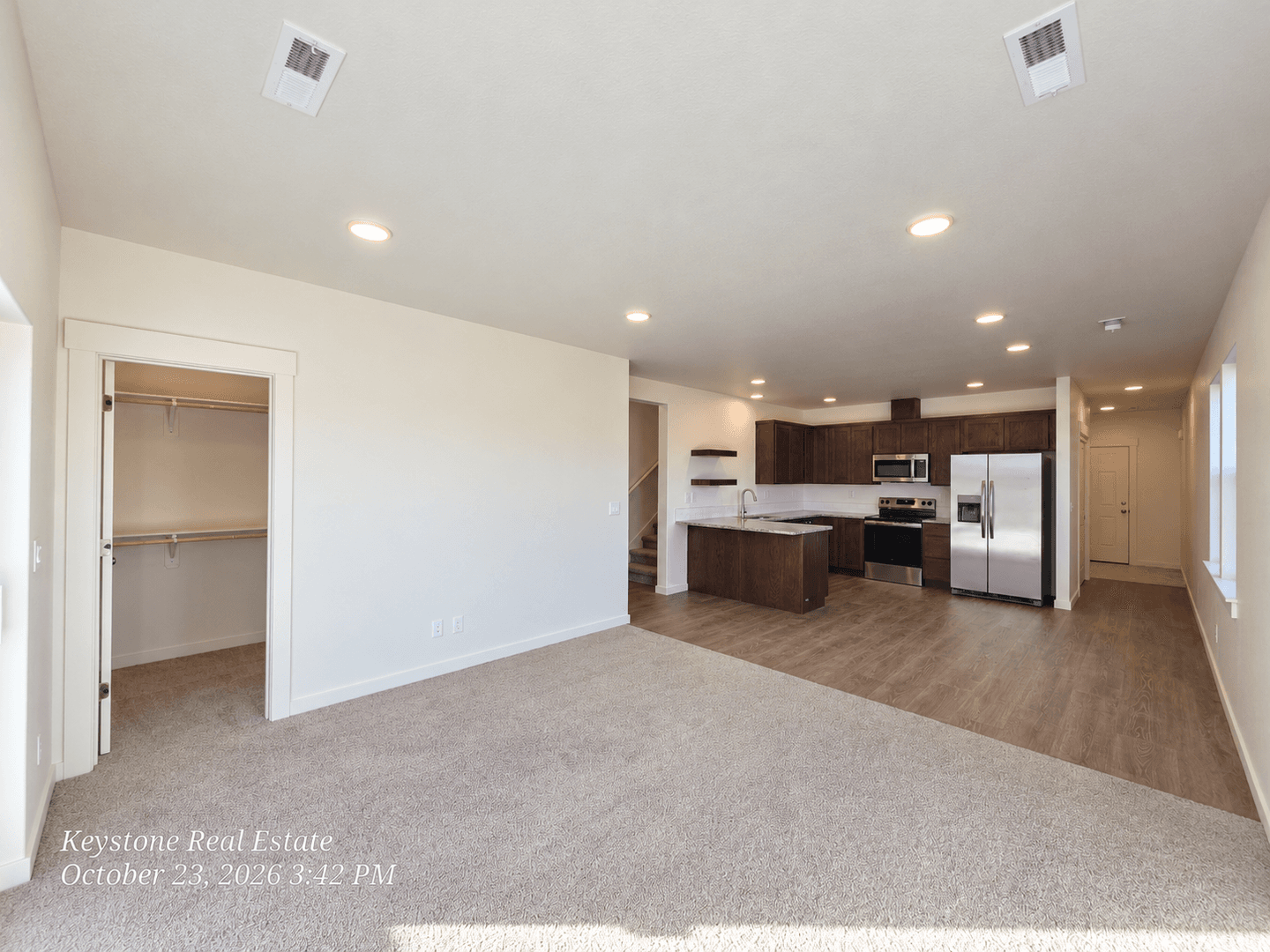 Eugene Apartment: 2588/2590 Dale Ave.