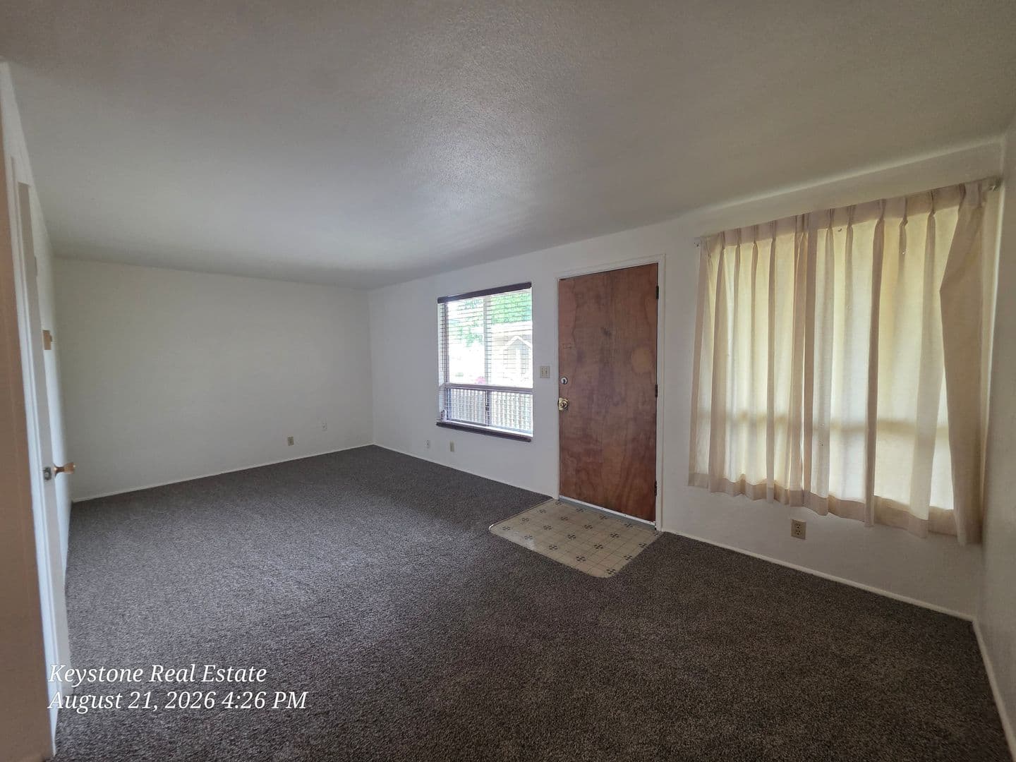 Eugene Apartment: 2785 Oak Street
