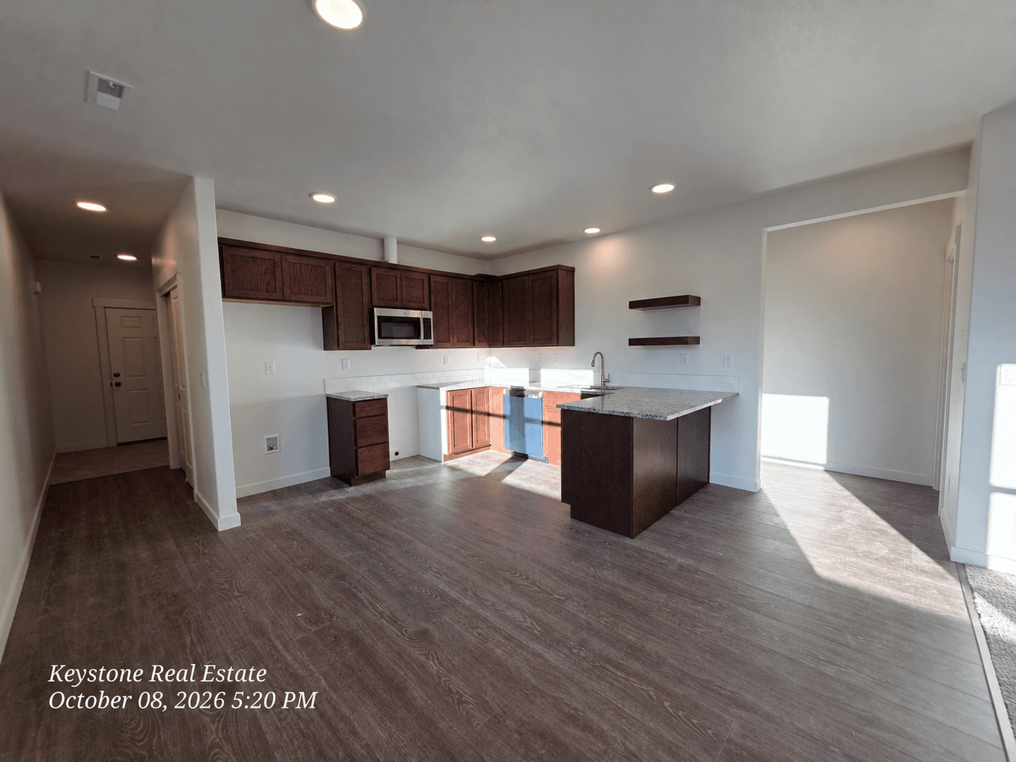Eugene Apartment: 2588/2590 Dale Ave.