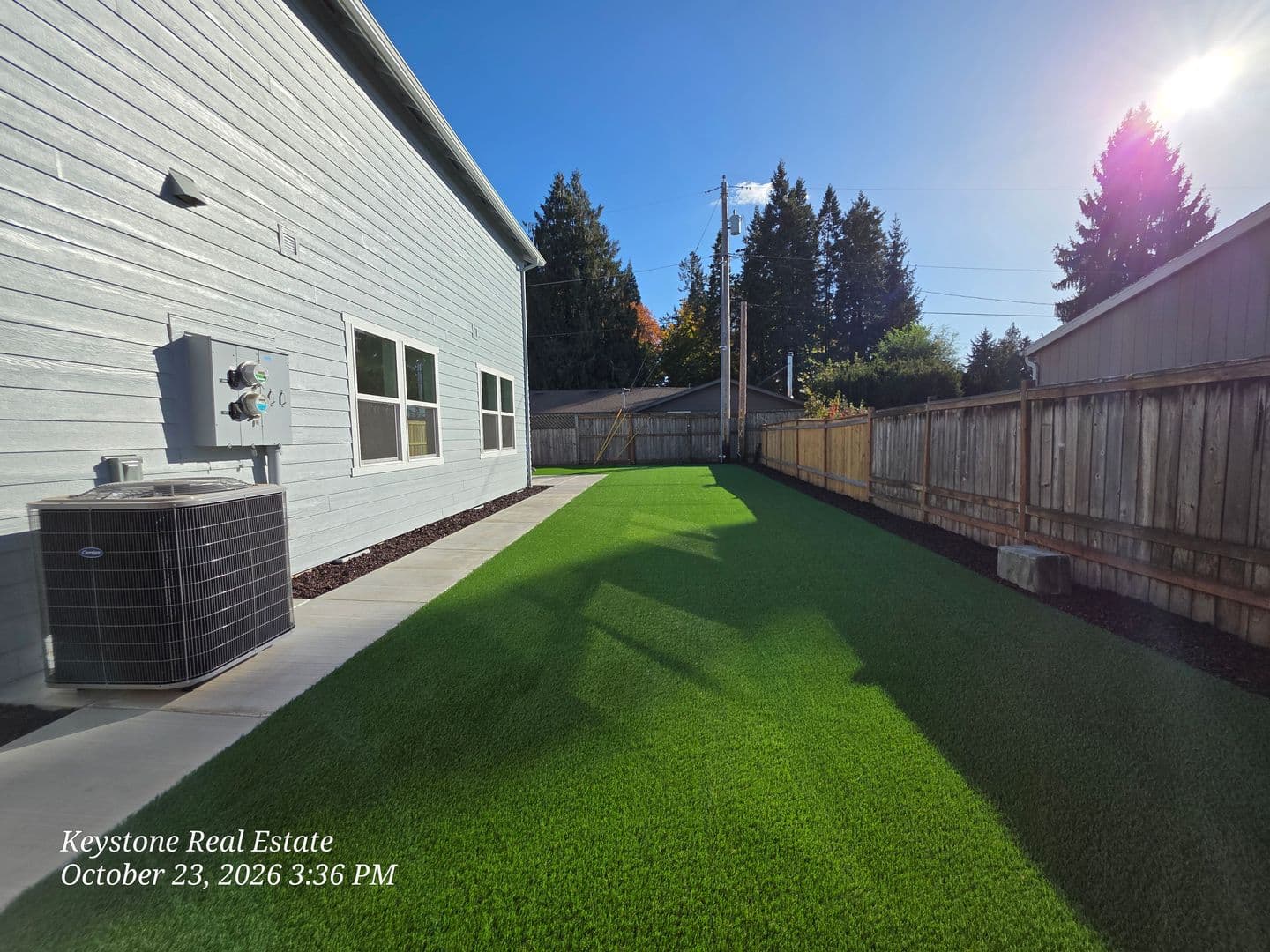 Eugene Apartment: 2588/2590 Dale Ave.