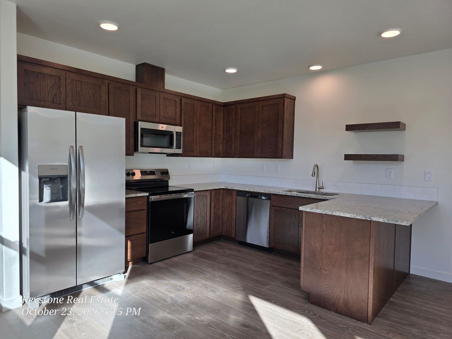 Eugene Apartment: 2588/2590 Dale Ave.