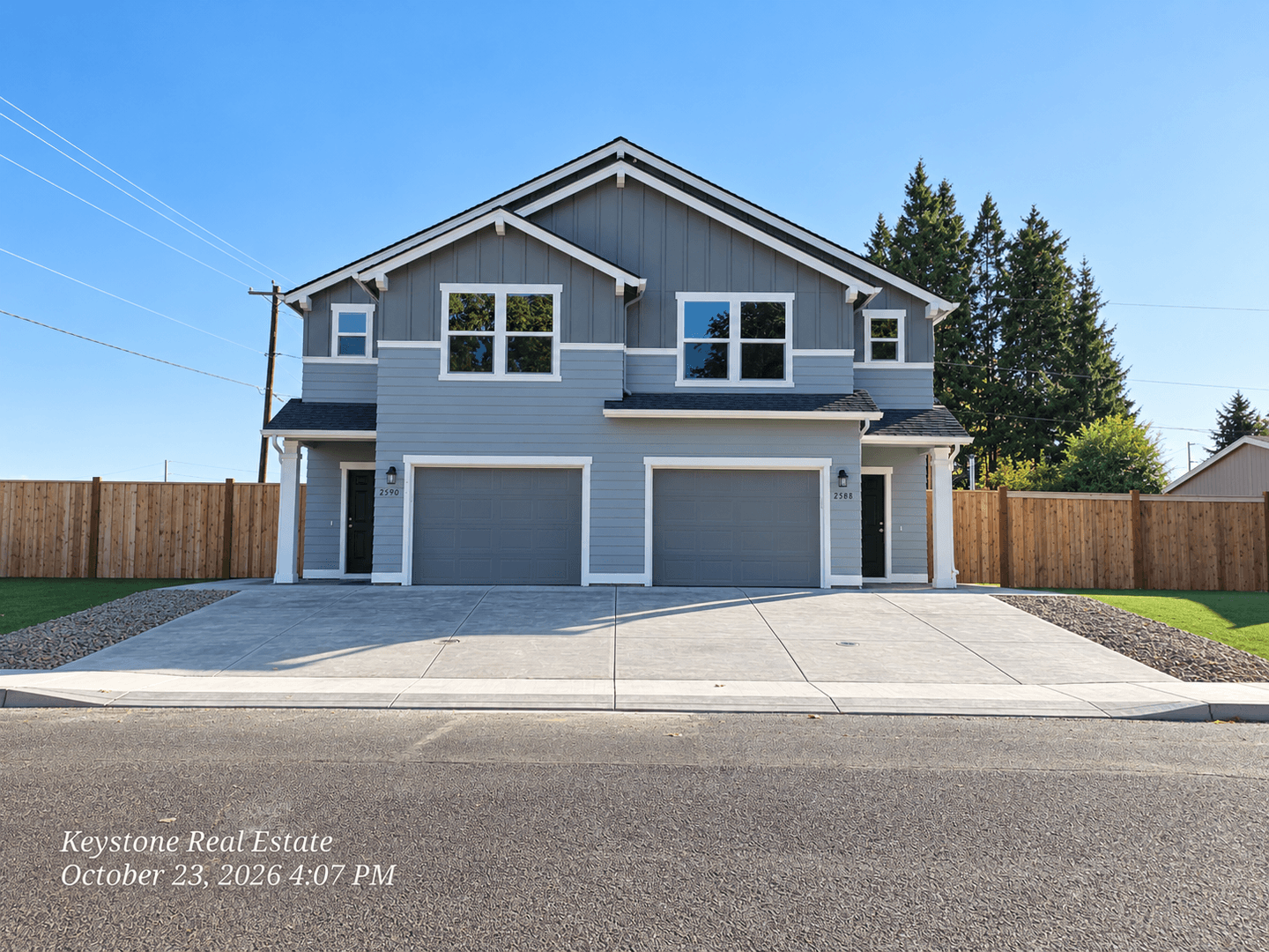 Eugene Apartment: 2588/2590 Dale Ave.