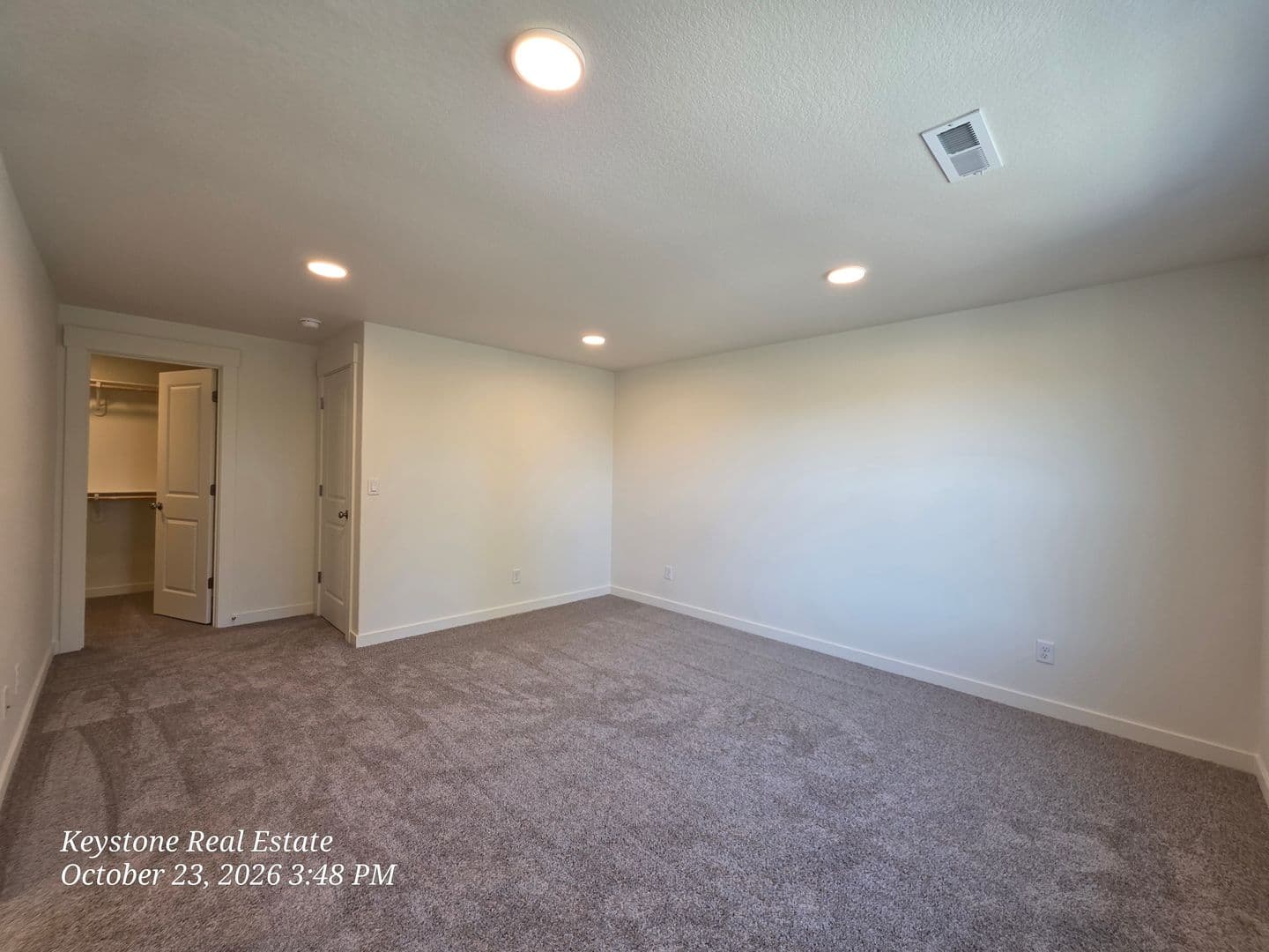 Eugene Apartment: 2588/2590 Dale Ave.