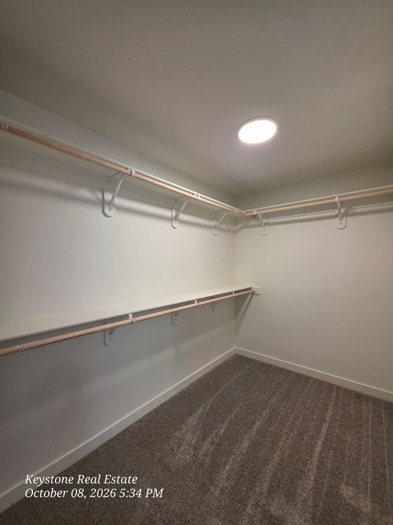 Eugene Apartment: 2588/2590 Dale Ave.