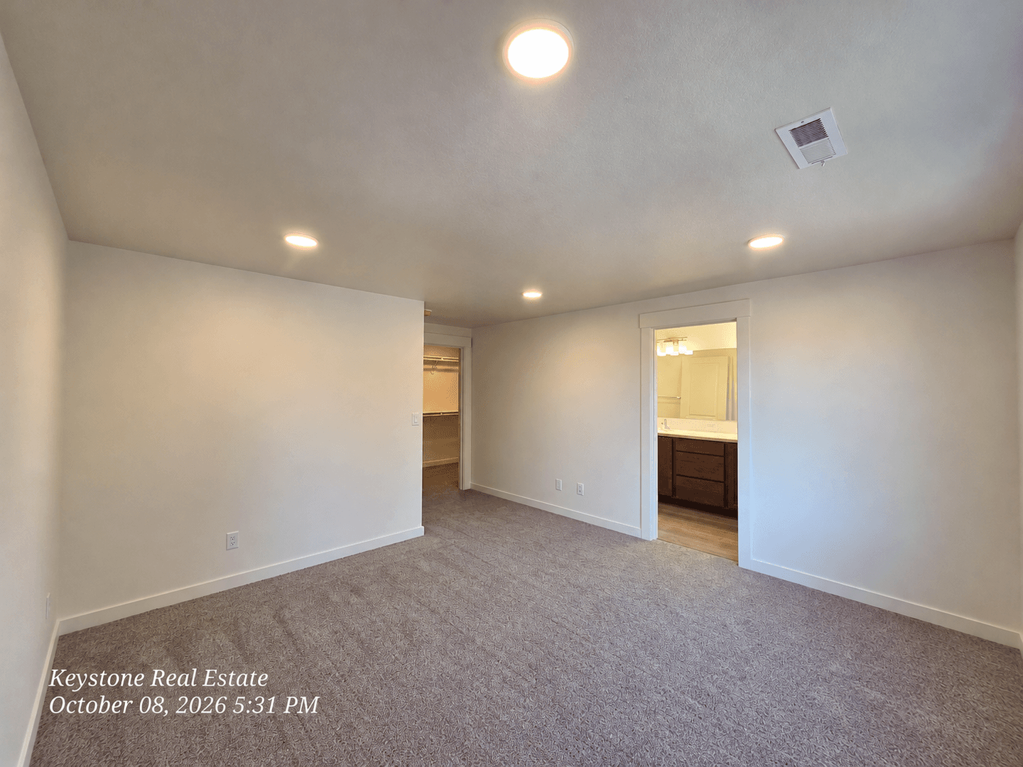 Eugene Apartment: 2588/2590 Dale Ave.
