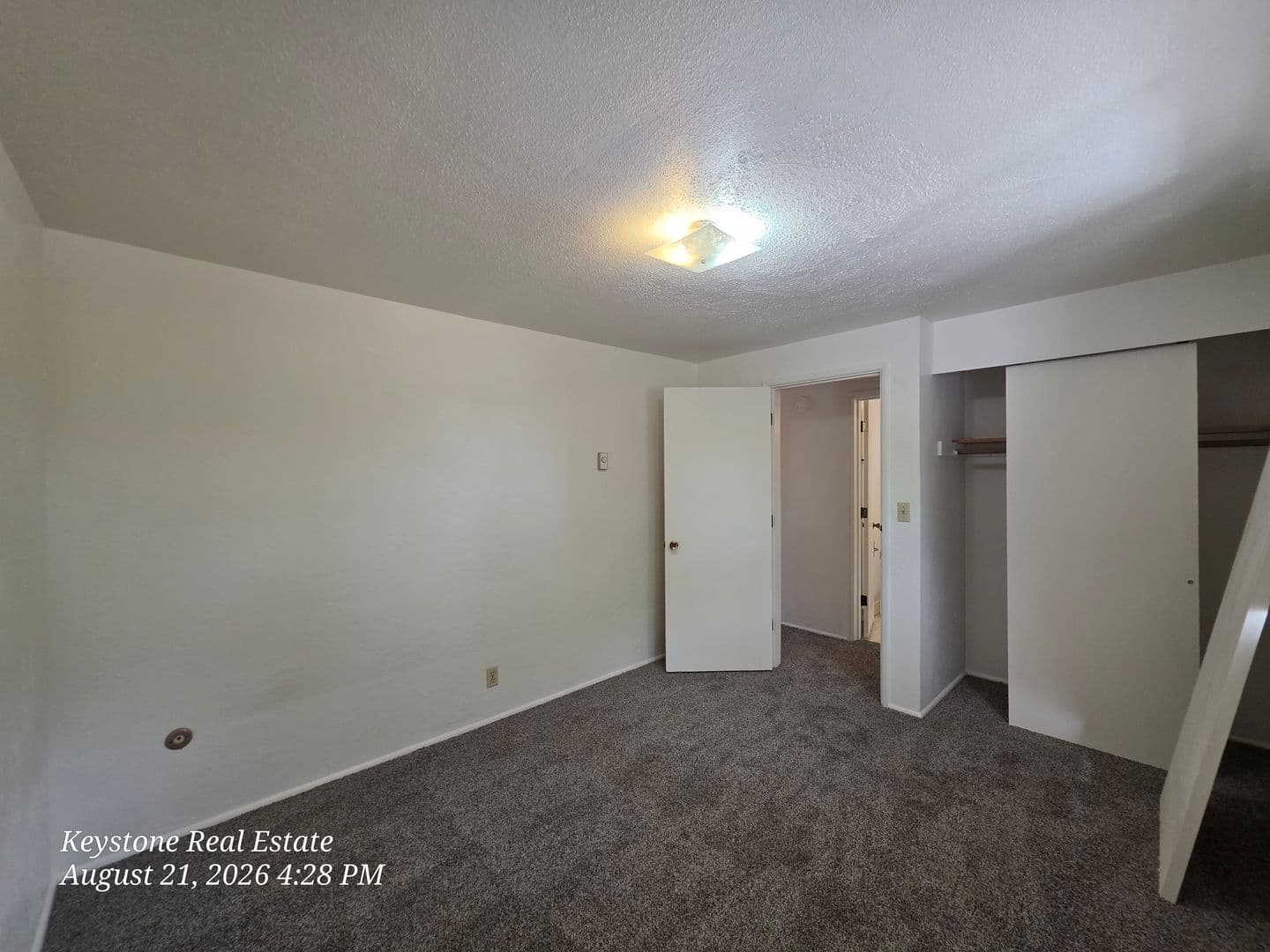 Eugene Apartment: 2785 Oak Street