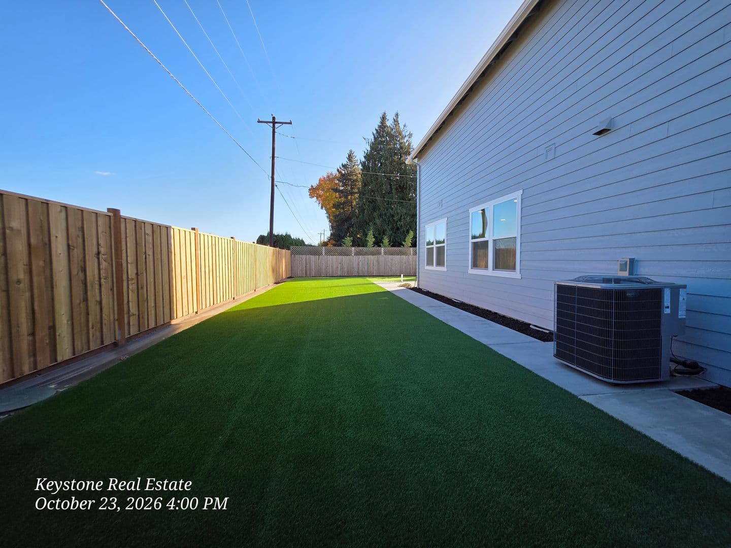 Eugene Apartment: 2588/2590 Dale Ave.