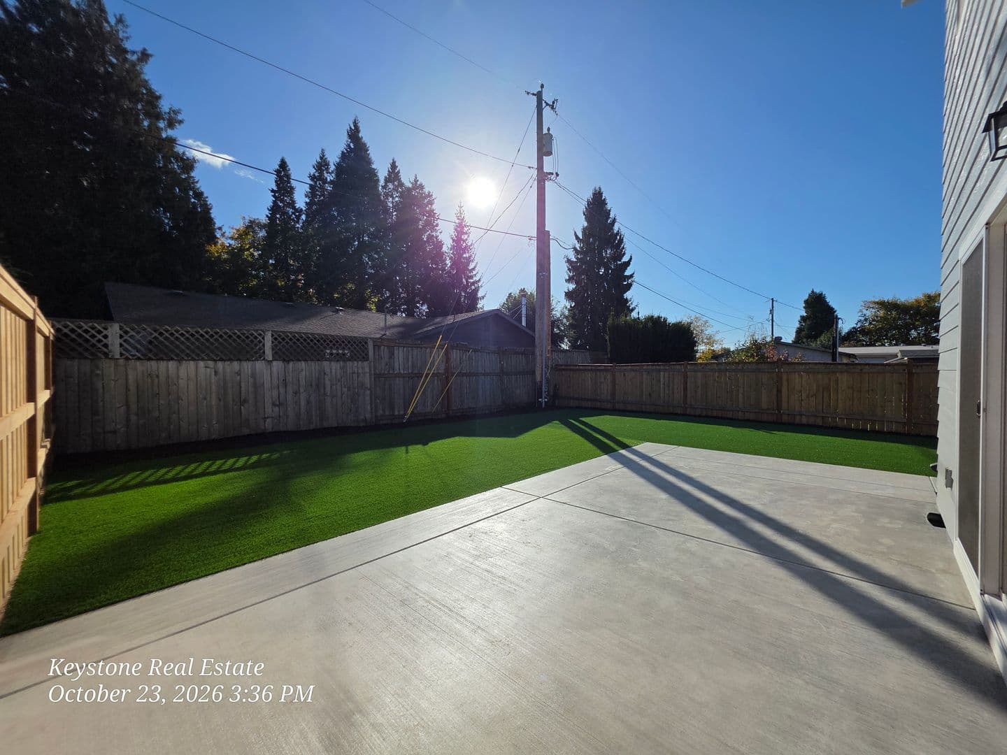 Eugene Apartment: 2588/2590 Dale Ave.