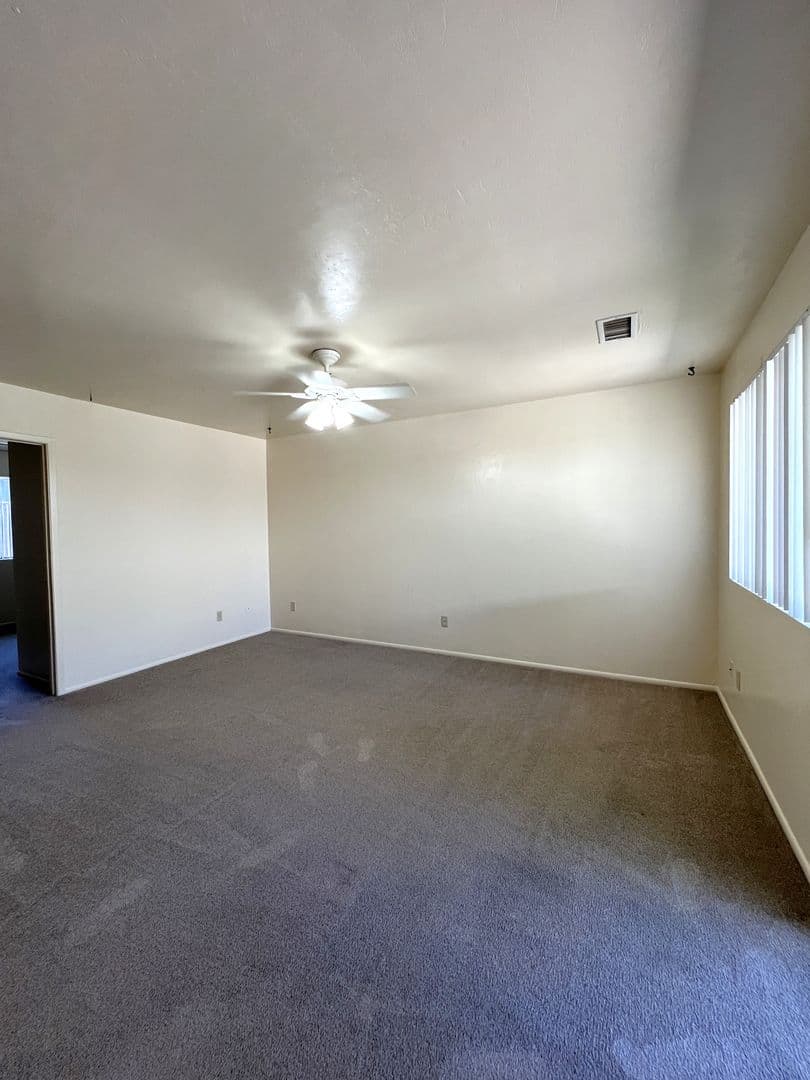 Prescott Apartment: 301 W Merritt Street