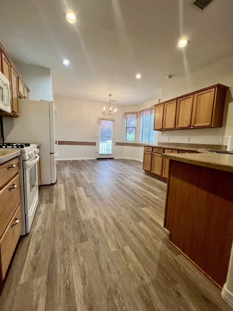 Prescott Valley House: 8160 N Command Point Drive
