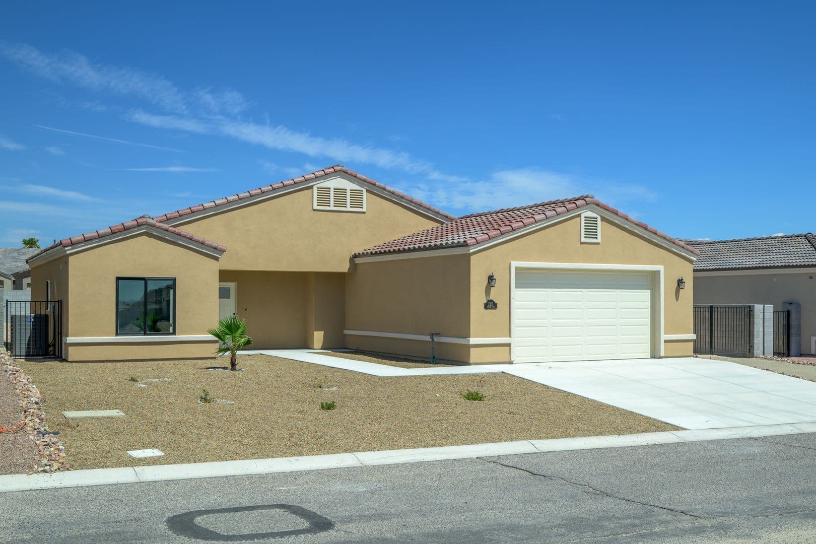 Fort Mohave House: 2213 Hayden