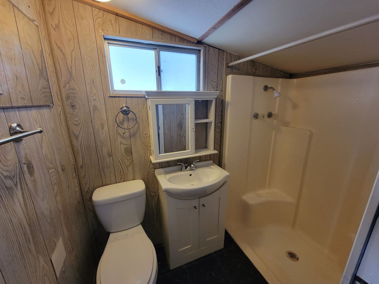 Bullhead City House: 1863 Surf & Sand