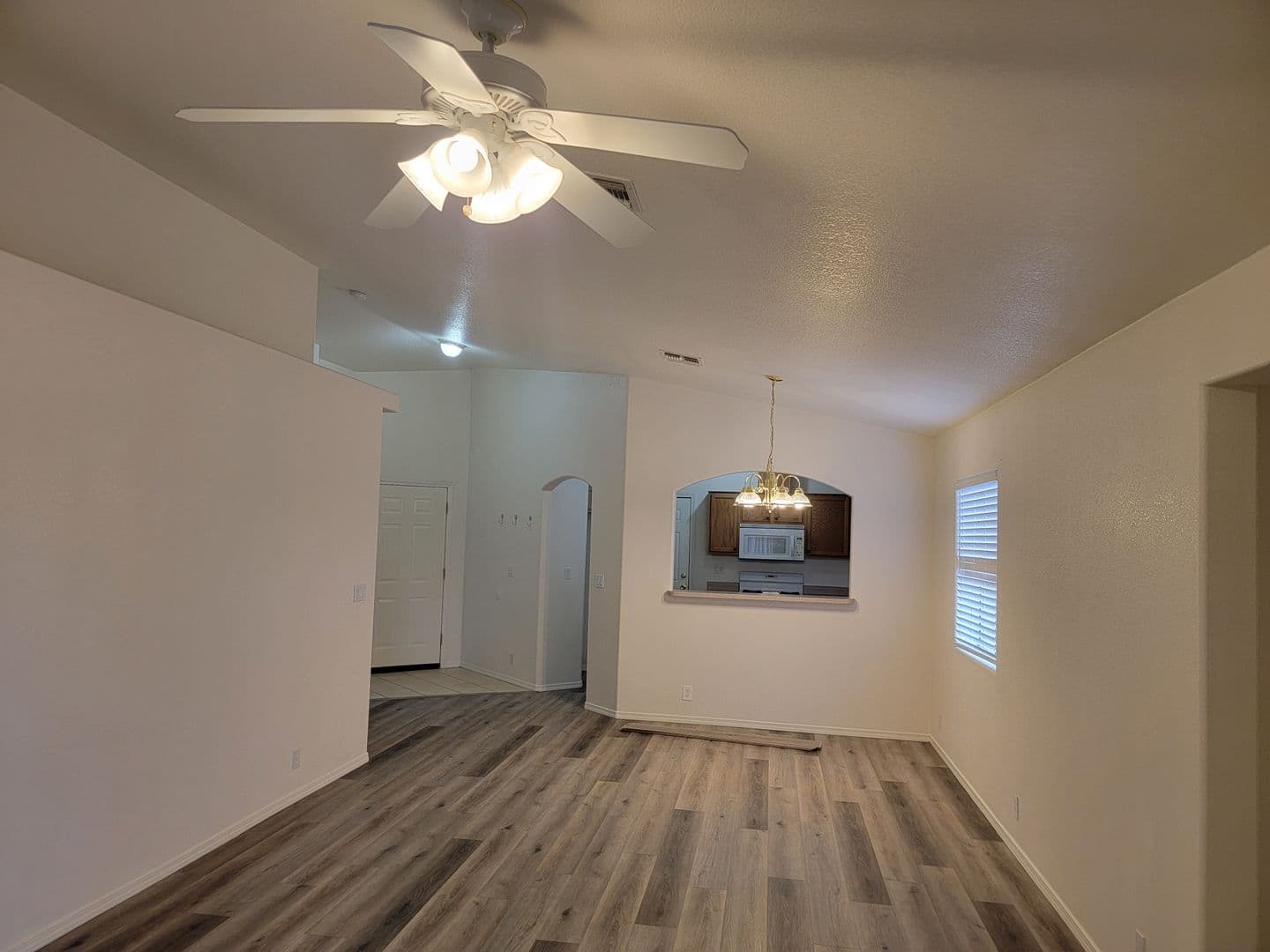 Bullhead City House: 1562 Ash Avenue