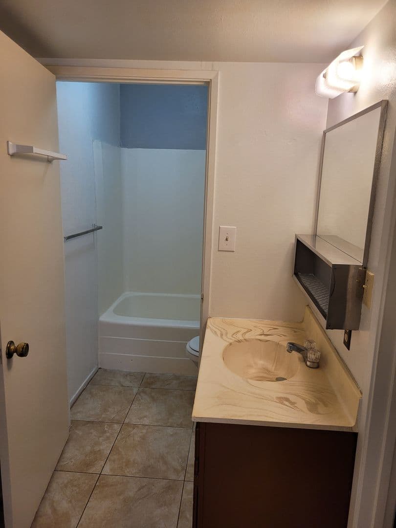 Bullhead City Apartment: 1525 Sierra Vista