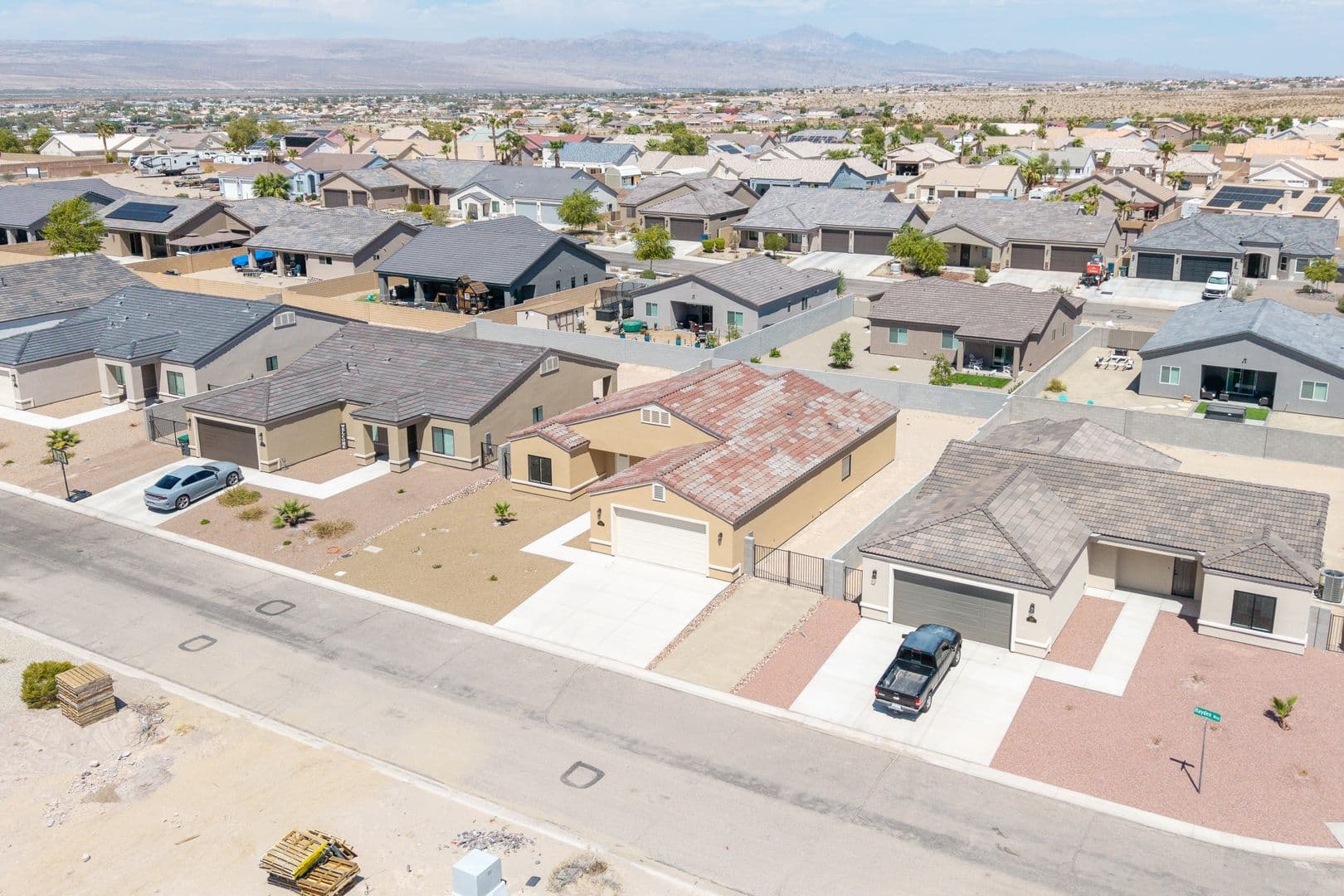 Fort Mohave House: 2213 Hayden