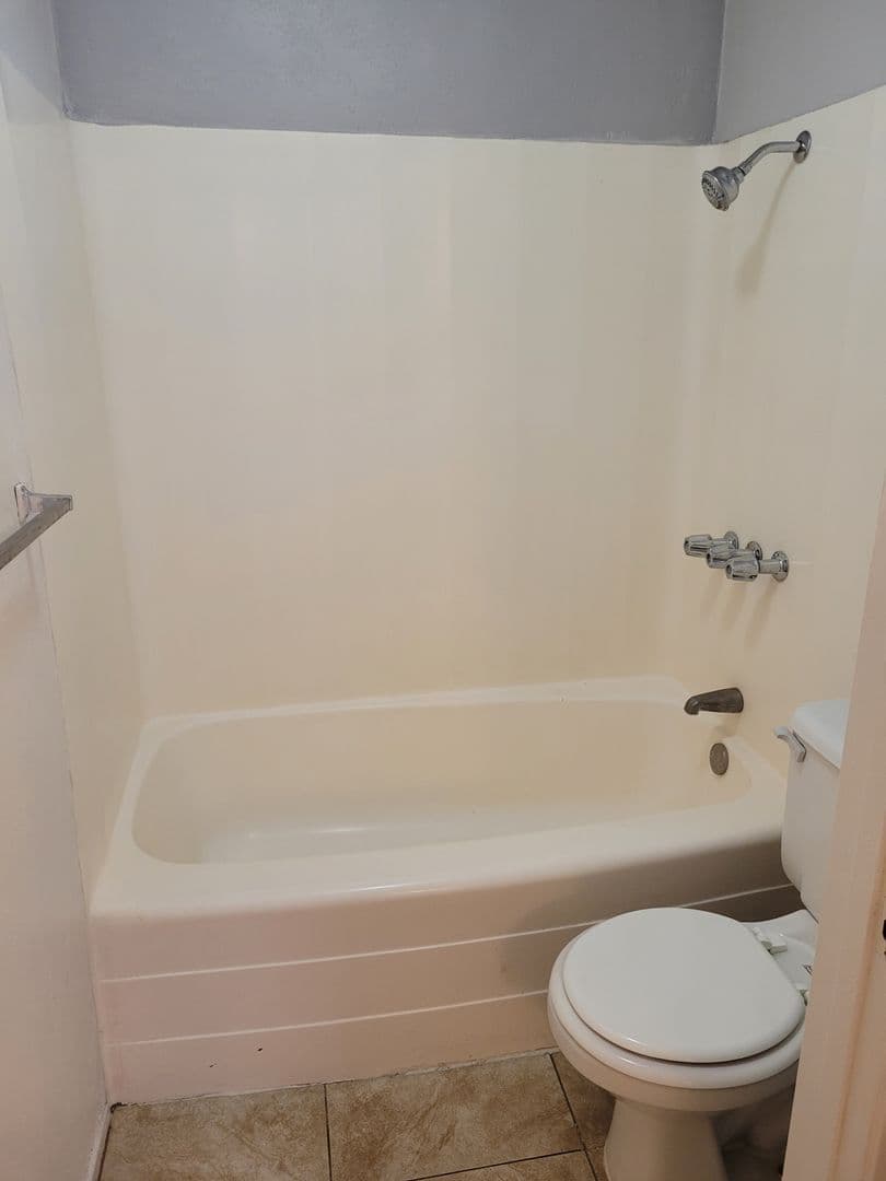 Bullhead City Apartment: 1525 Sierra Vista