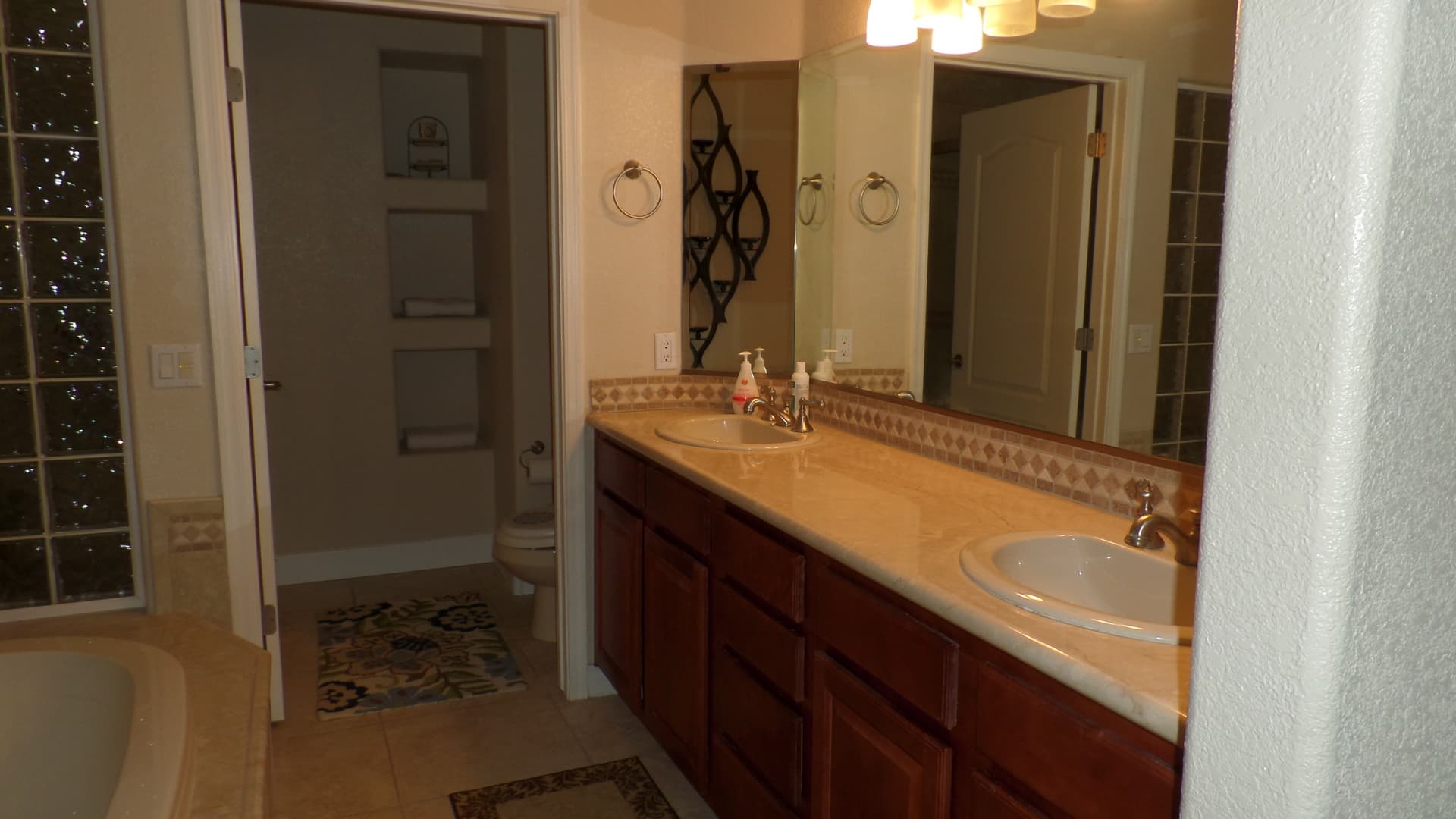 Bullhead City House: 211 Moser Ave
