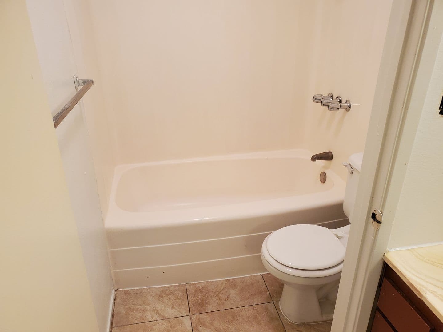 Bullhead City Apartment: 1525 Sierra Vista